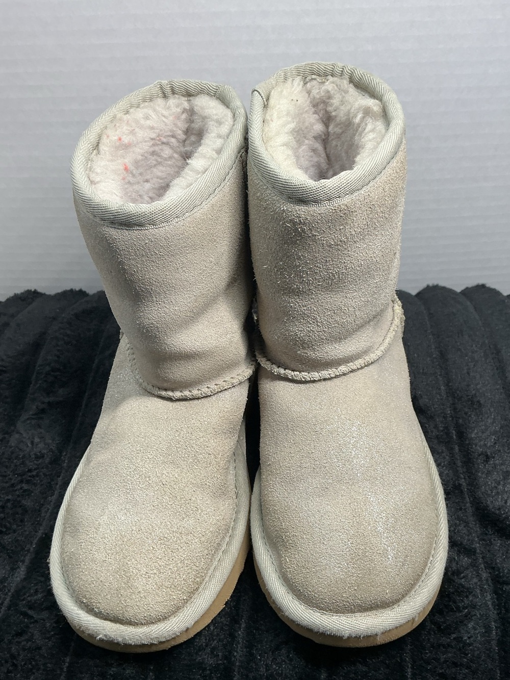 UGG Kids Classic Short II Glitter Boots Metallic Silver Gray Size 13 1118318